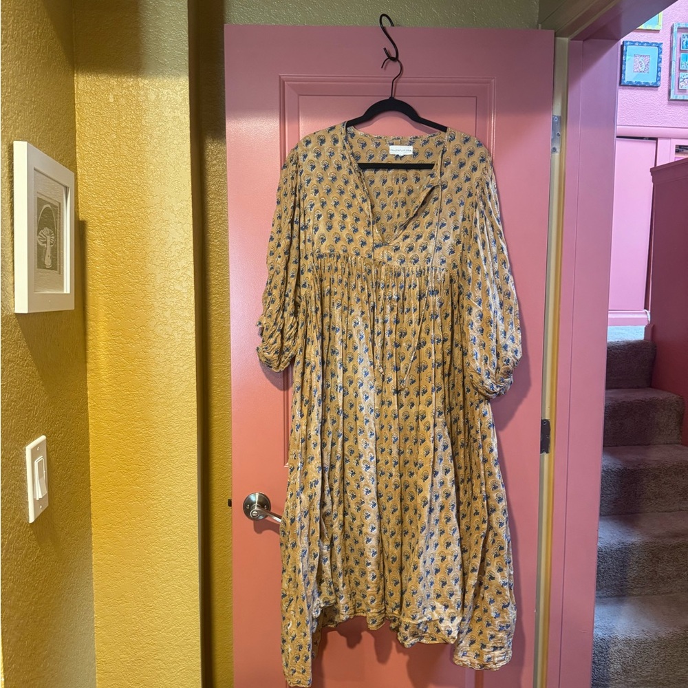 Daughters of India Floral Print Dress in Sandalwood